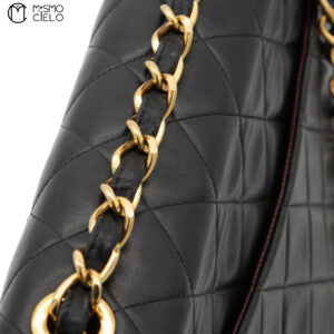 Maxi Classic Flap Shoulder Bag