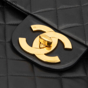 Maxi Classic Flap Shoulder Bag