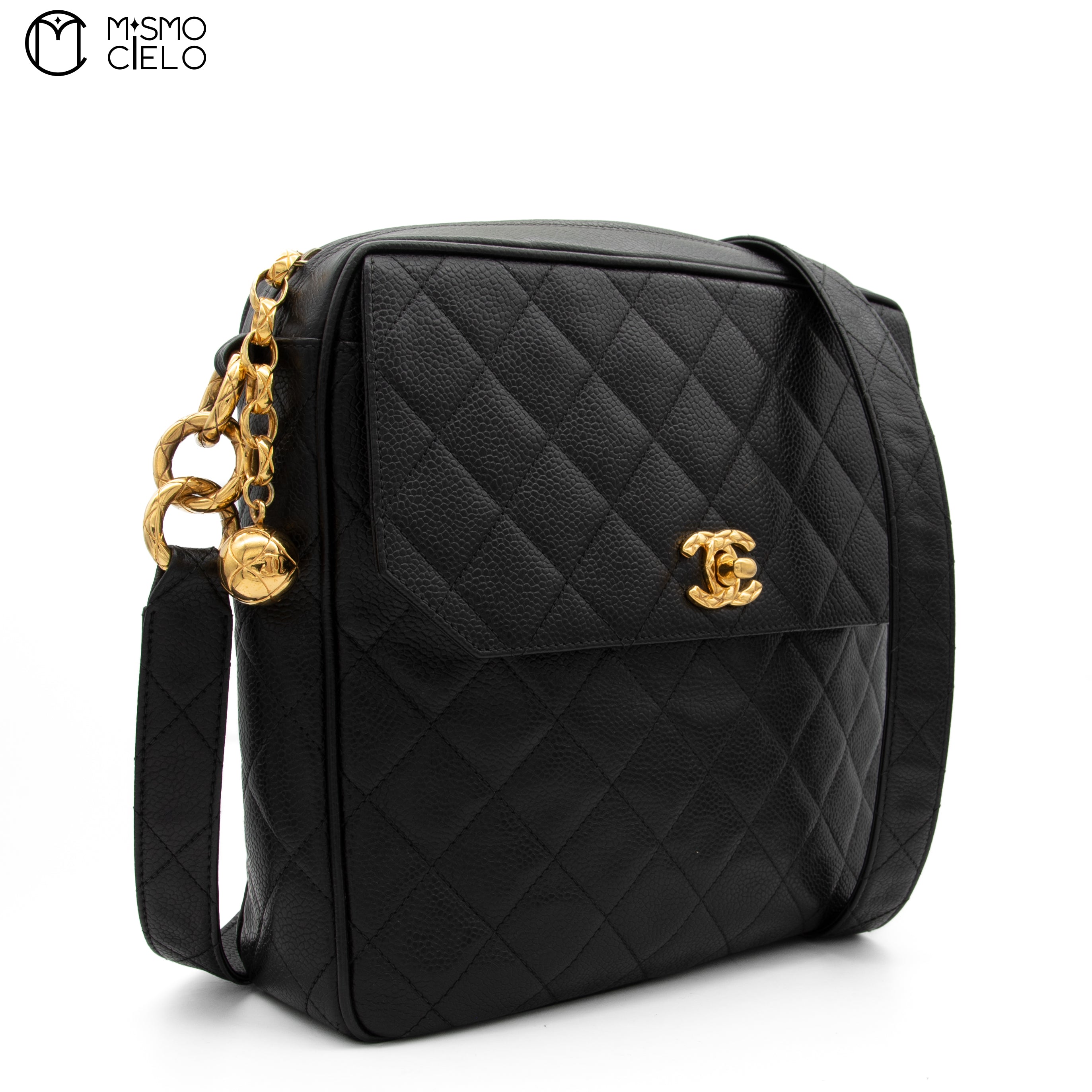 Black Caviar Gold Chain Shoulder Bag