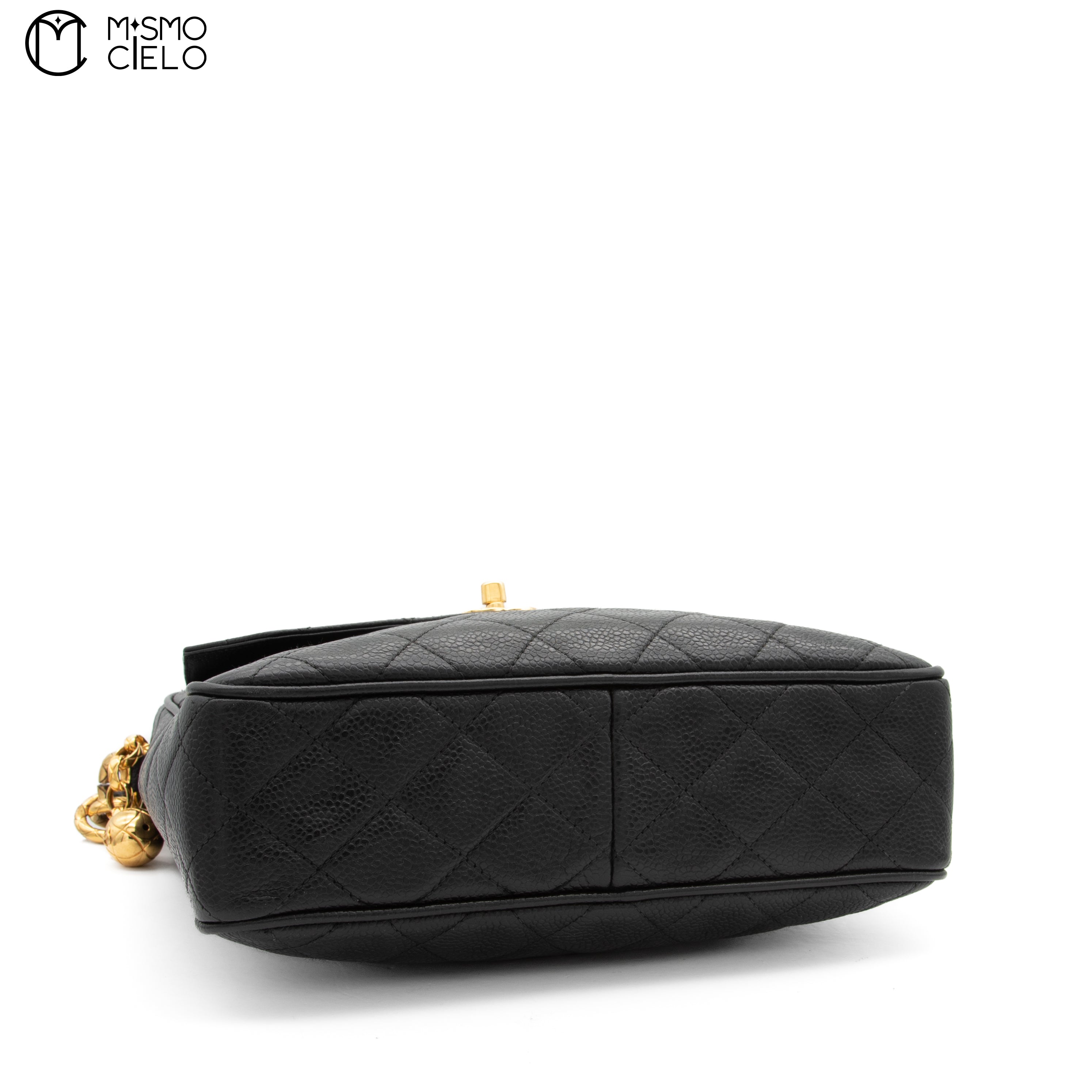Black Caviar Gold Chain Shoulder Bag