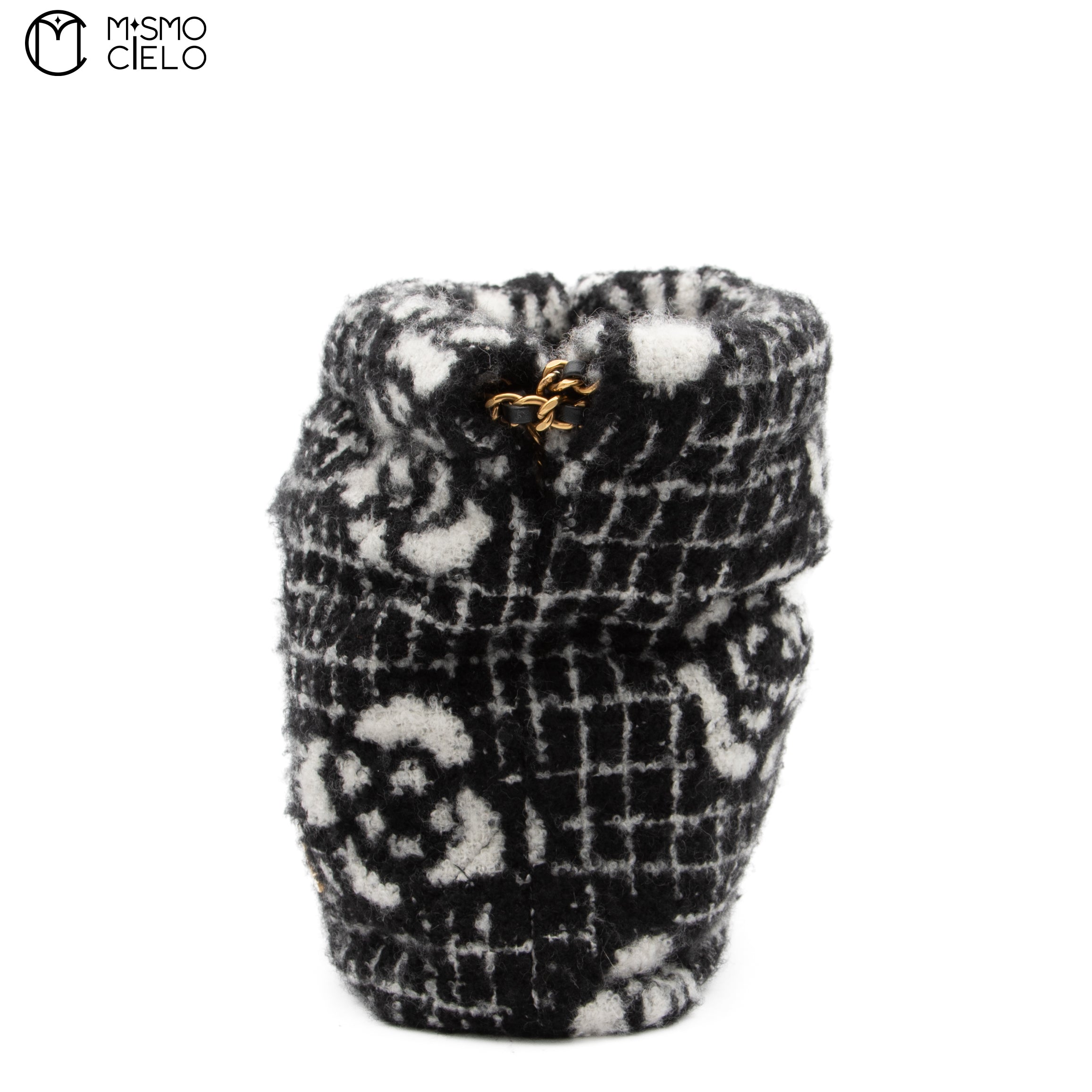 White And Black Mini Cashmere Jacquard Camellia