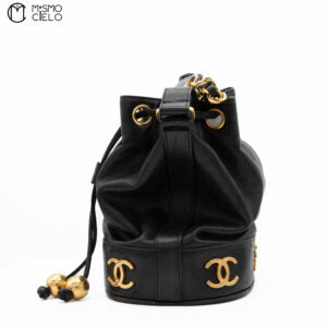 Triple Coco With Lamb Chain Shoulder Pouch