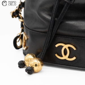 Triple Coco With Lamb Chain Shoulder Pouch