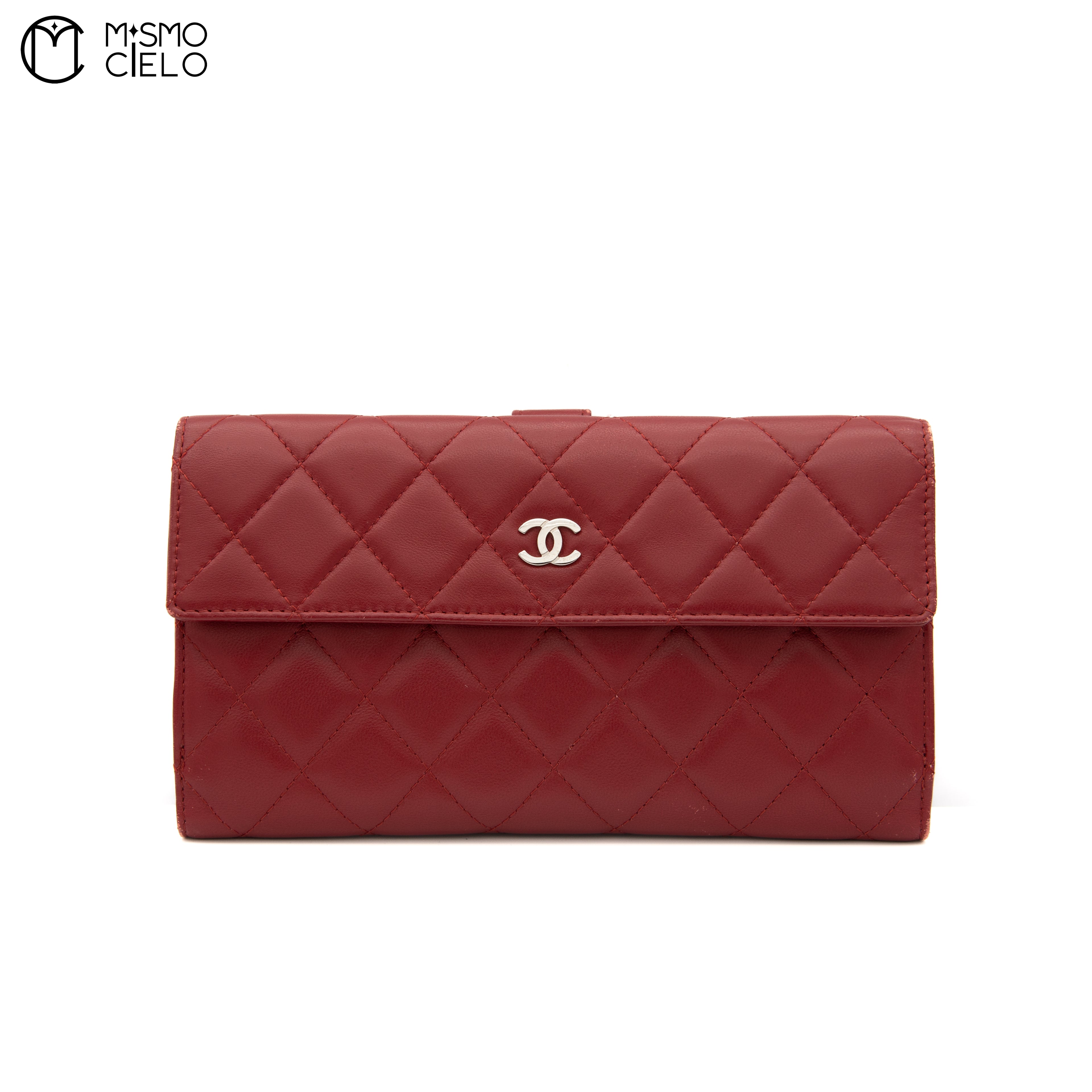 Matelasse Wallet With Double Hook