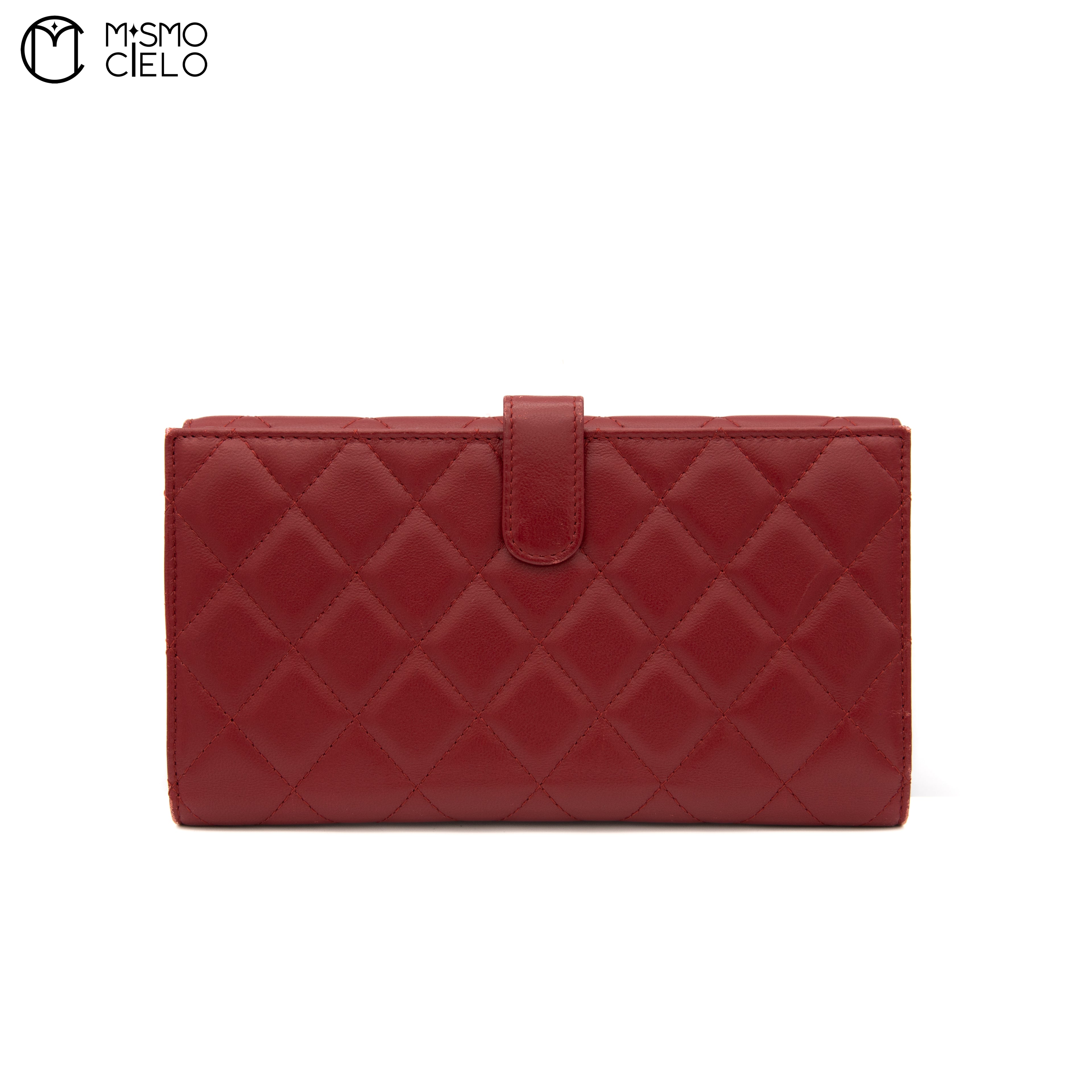 Matelasse Wallet With Double Hook