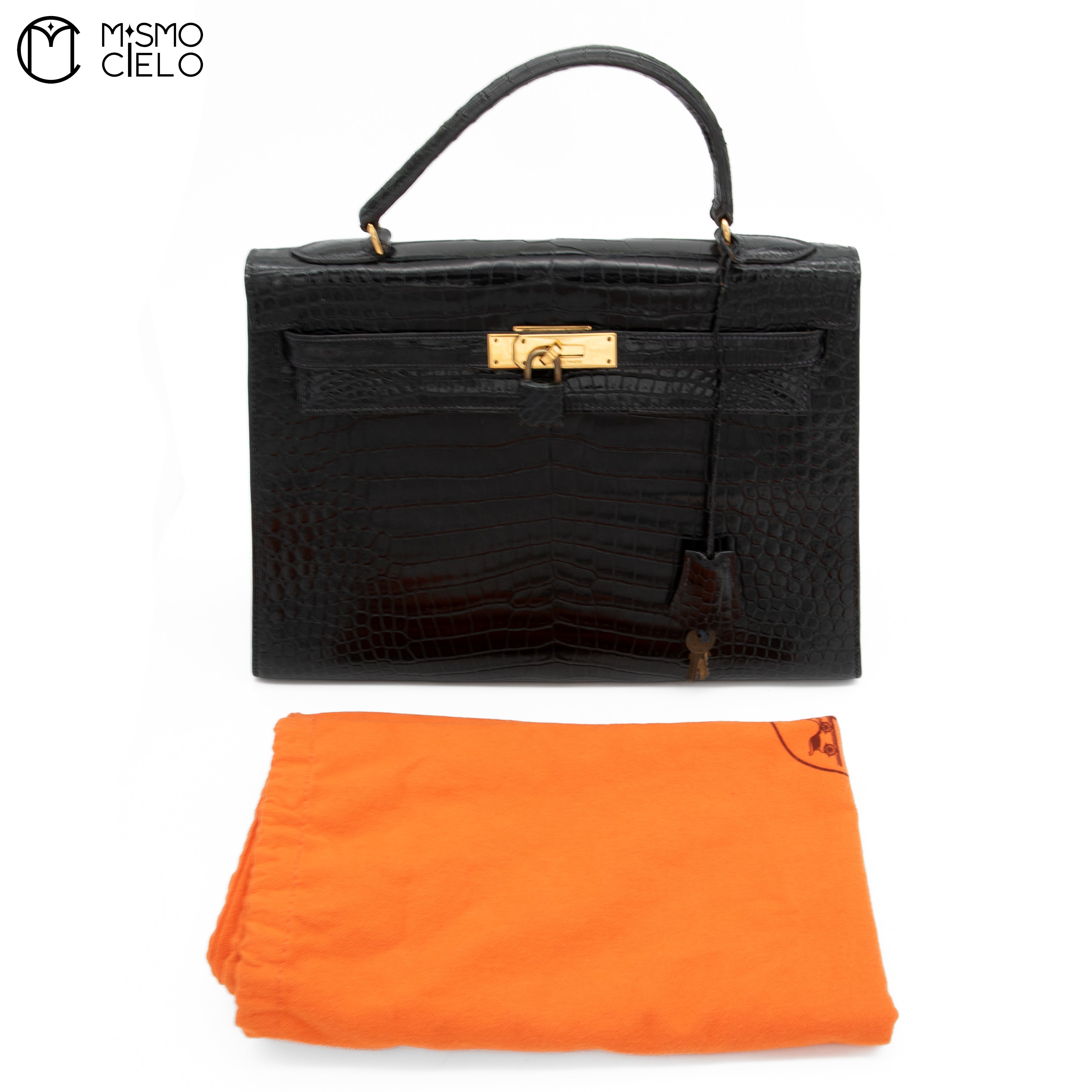 Kelly 32 Noir Crocodile Handbag H Engraved