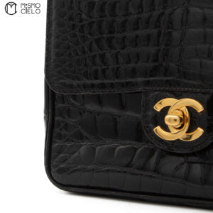 Crocodile Turn Lock Chain Shoulder Bag