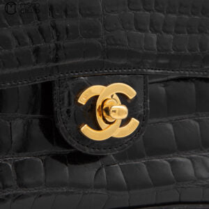 Crocodile Turn Lock Chain Shoulder Bag