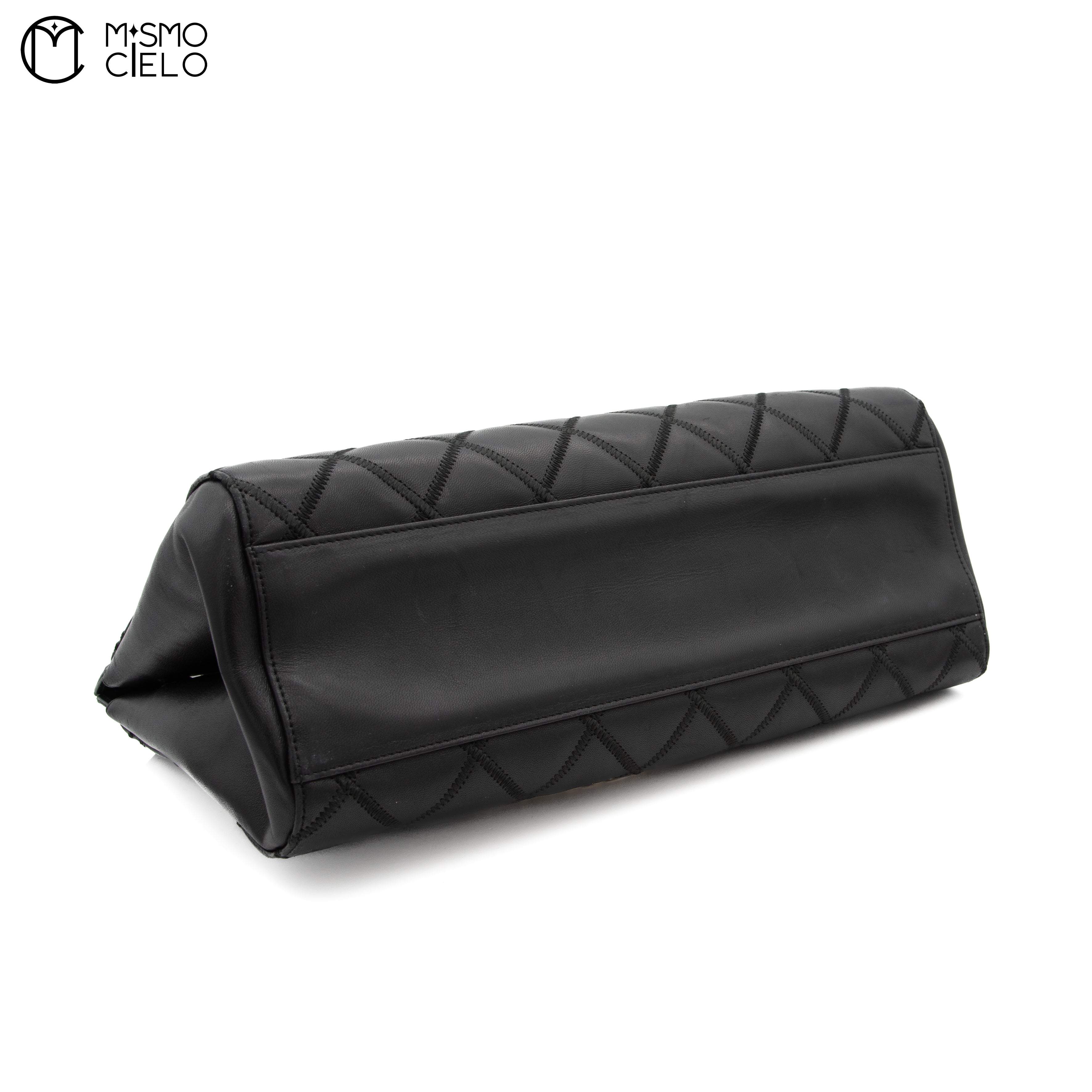 Ultra Stitch Matelasse chain Tote Bag