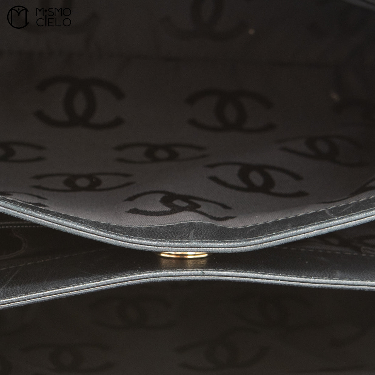 Ultra Stitch Matelasse chain Tote Bag