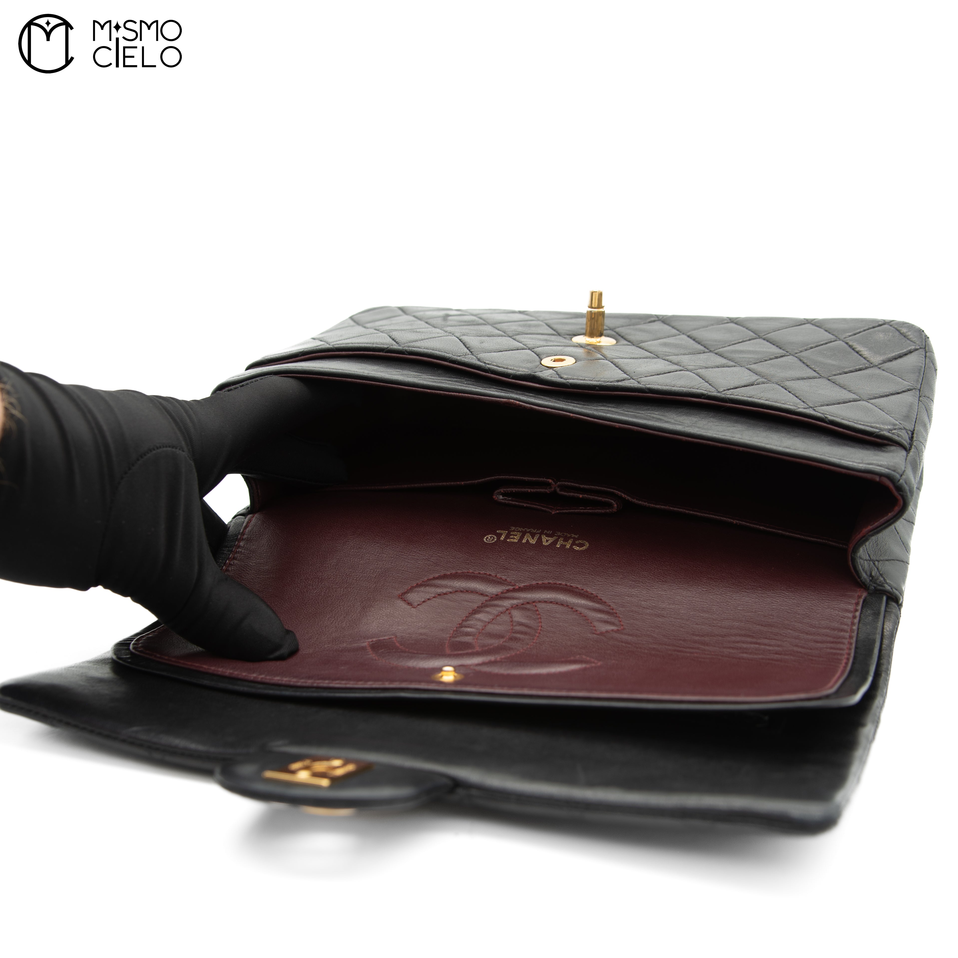 Classic W Flap 25 Shoulder Bag 6th Series