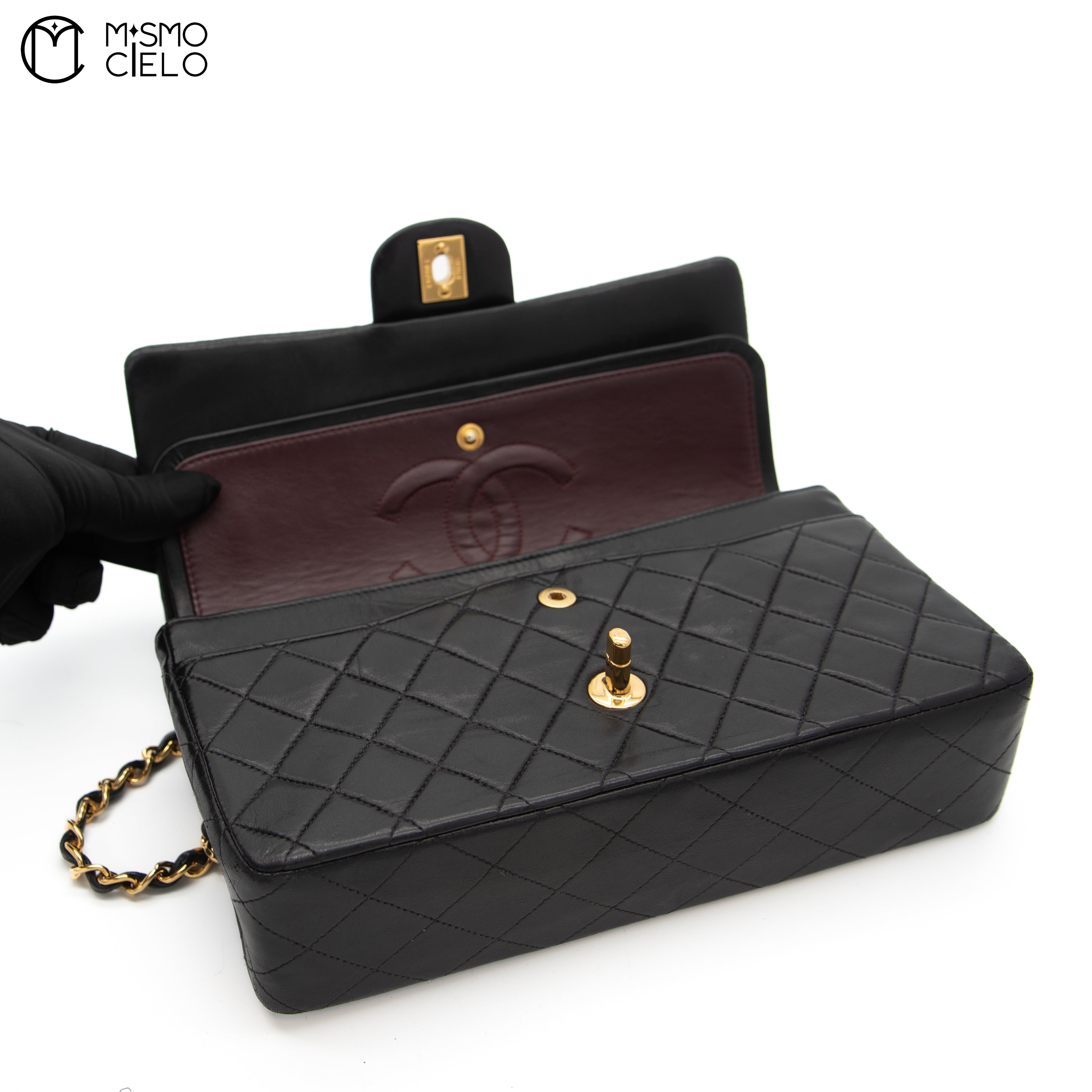 Classic W Flap 25 Shoulder Bag 6th Series