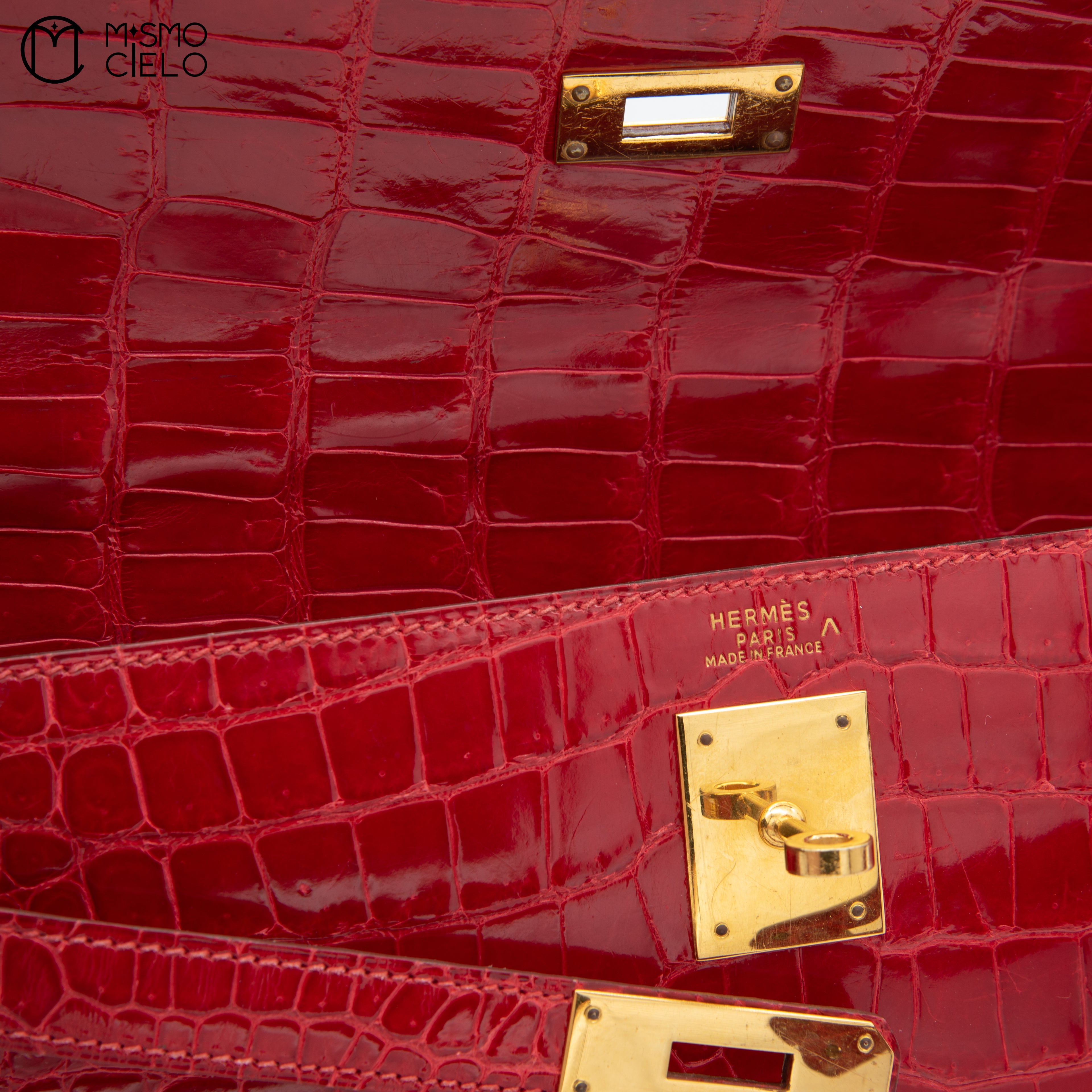 Kelly 32 Porosus Red Blaze and Gold Metallic Crocodile Bag O Y series (Authenticated)