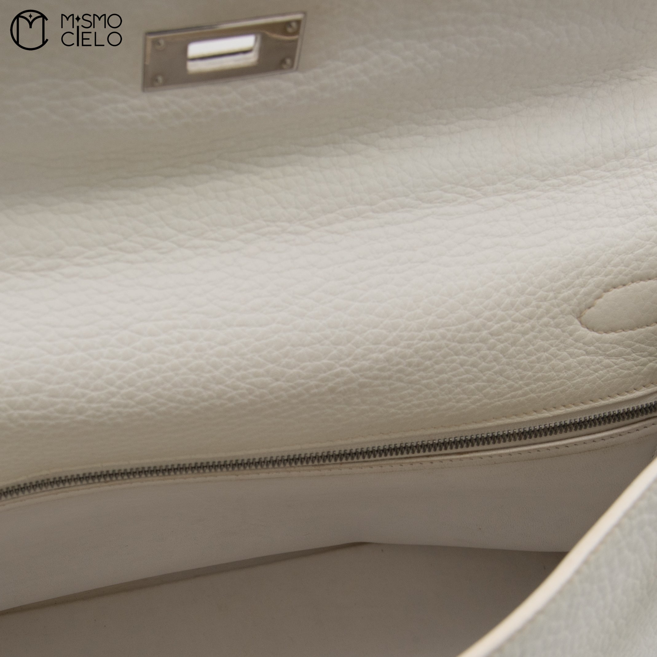 Authenticated Kelly 32 Clemence White Square F Engraved