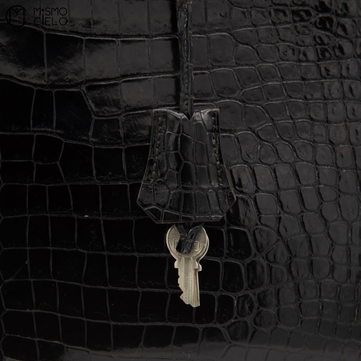 Authenticated Kelly 32 Noir Crocodile Handbag T series