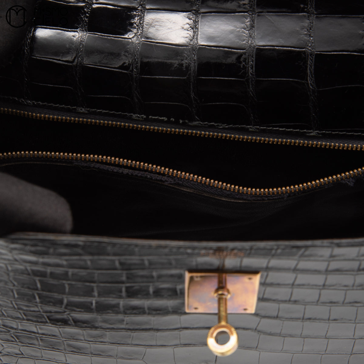 Authenticated Kelly 32 Noir Crocodile Handbag T series