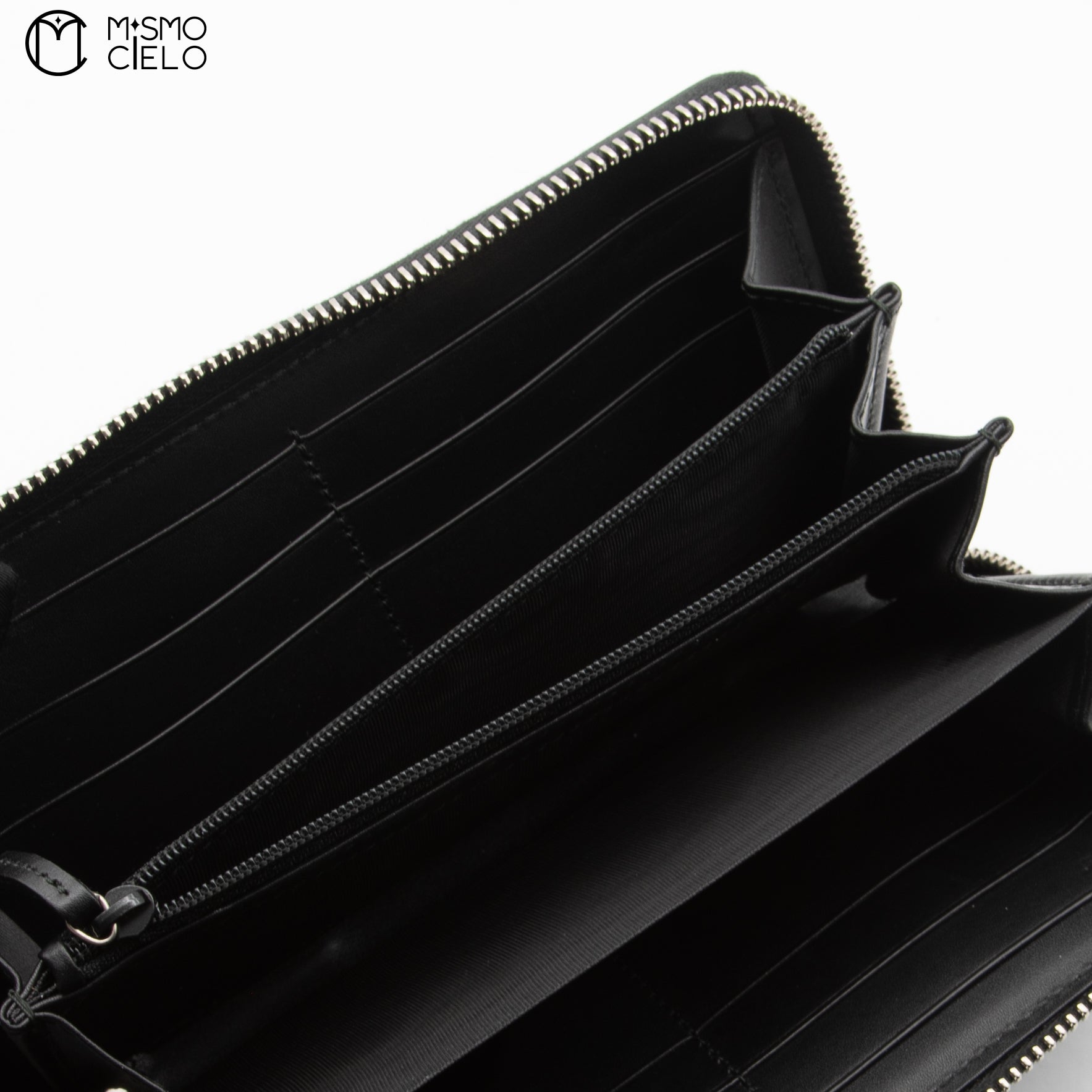 GUCCI Black Leather Embossed Logo Round Zip Wallet * ^