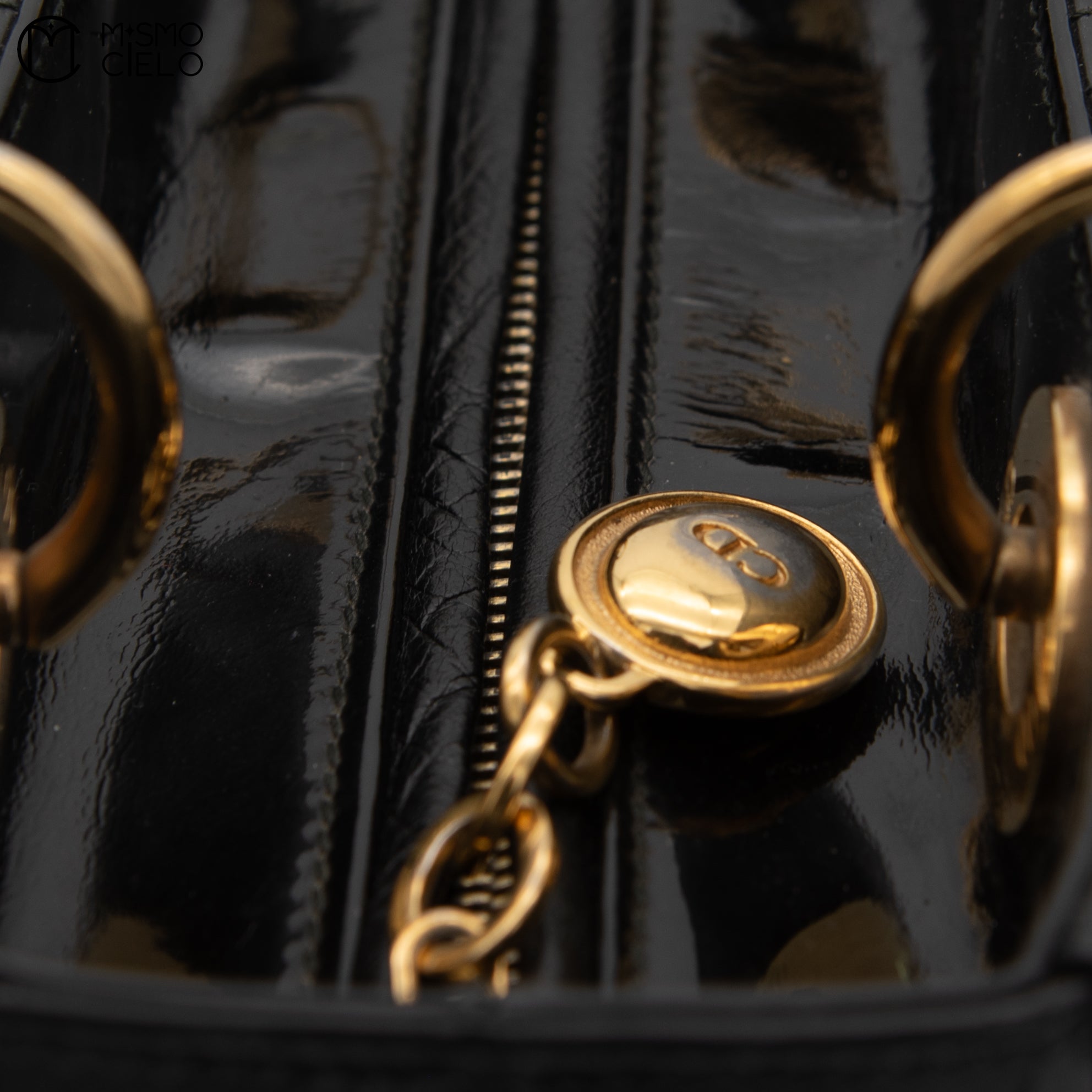 CHRISTIAN DIOR Lady Dior Cannage Black Enamel Shoulder Bag