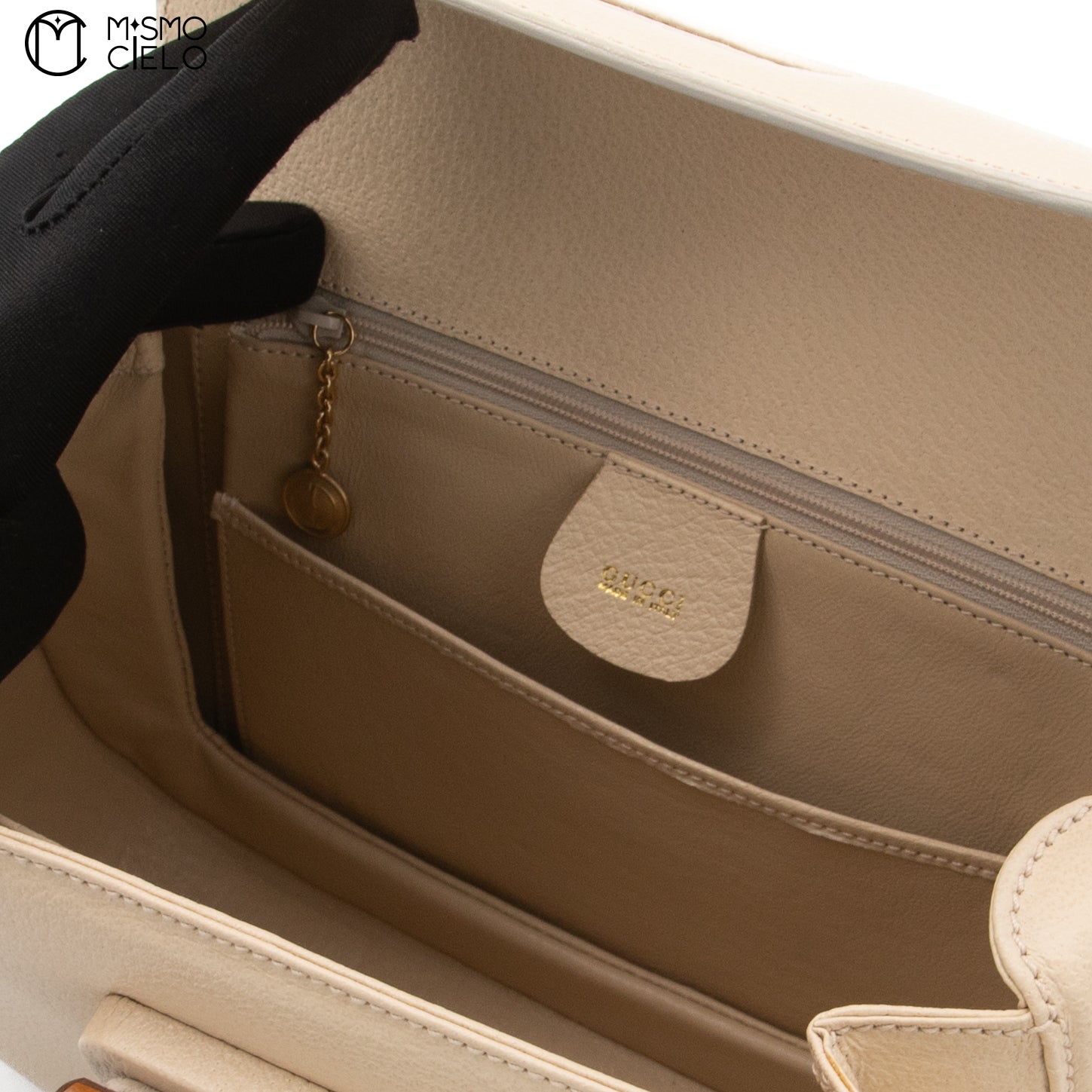 GUCCI Cream Vintage Bamboo Handbag
