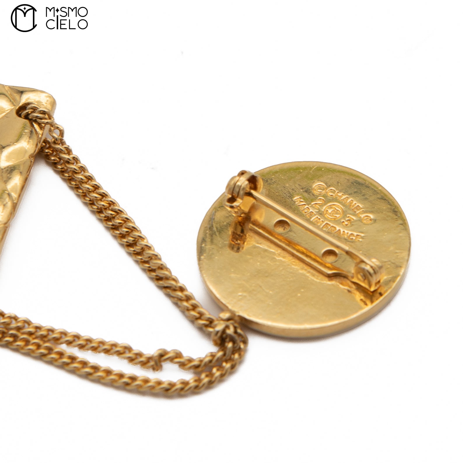 CHANEL 23 Hanging Matelasse Coco Brooch