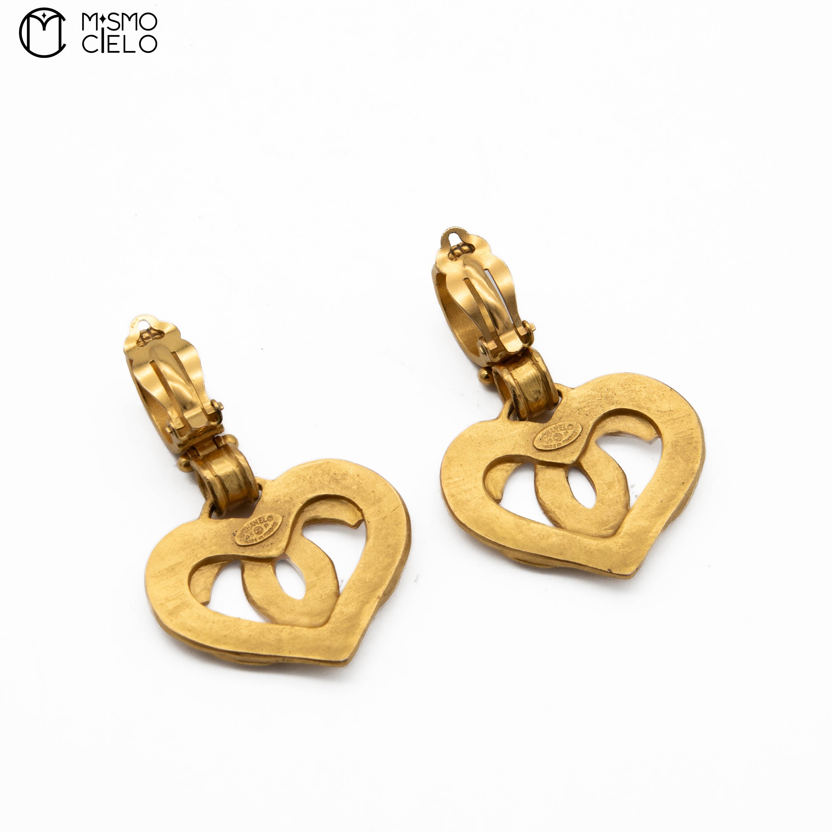 Coco Mark Swinging Heart Clip-on Earrings