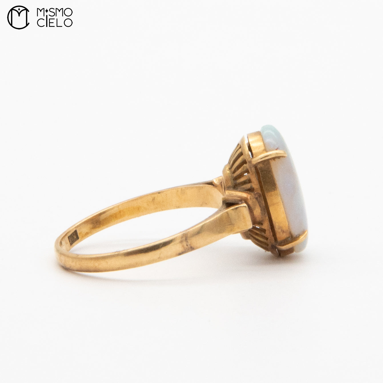 8K Gold Opal 2.3g Ring 12 x 8mm Opal