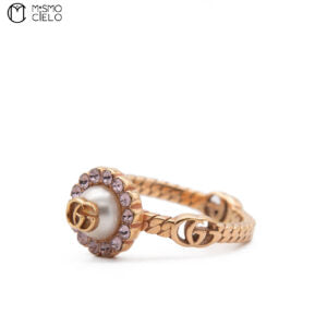 Ring with Peal and Crystals