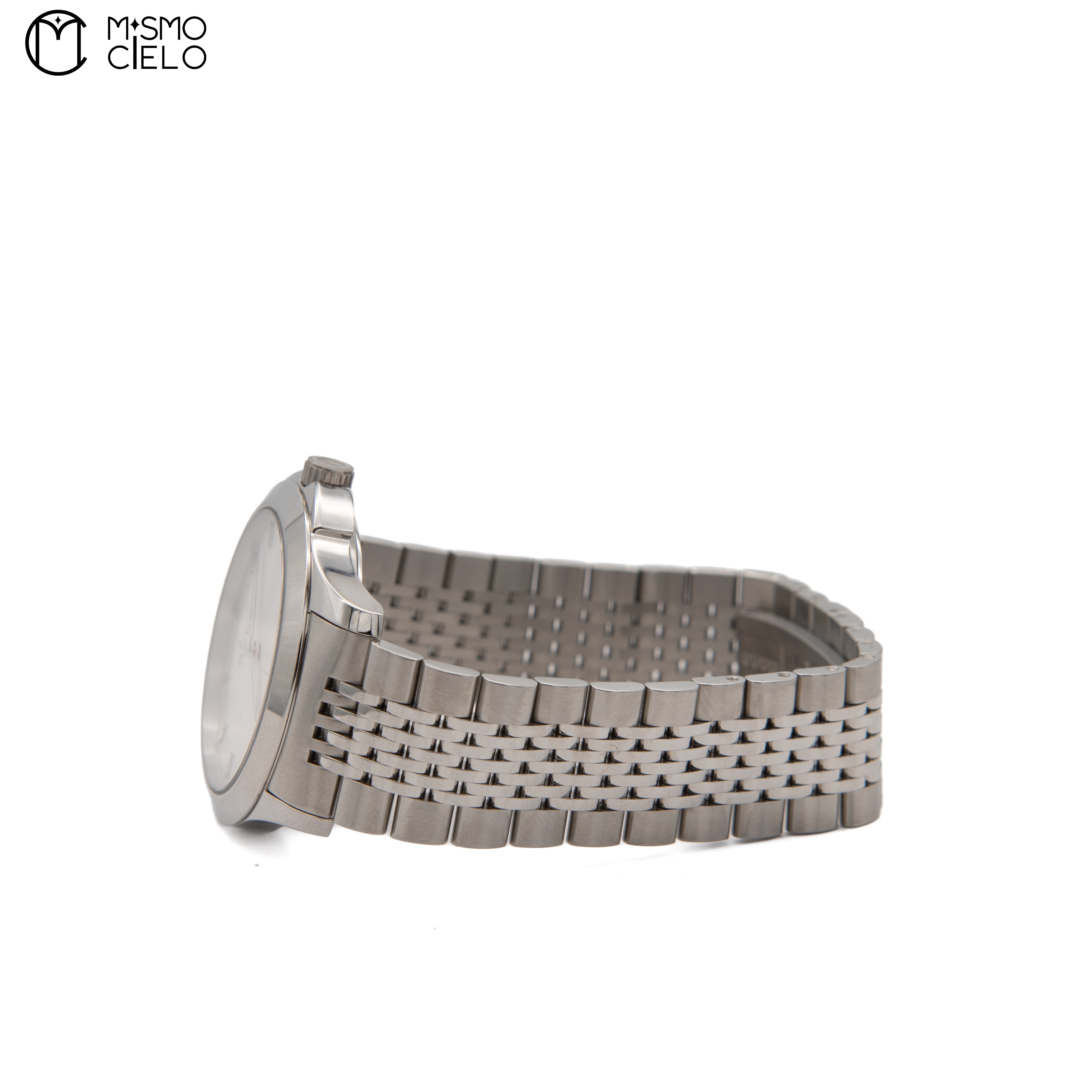 126.4 White Face Timeless G Date Quartz Stainless Steel Watch *