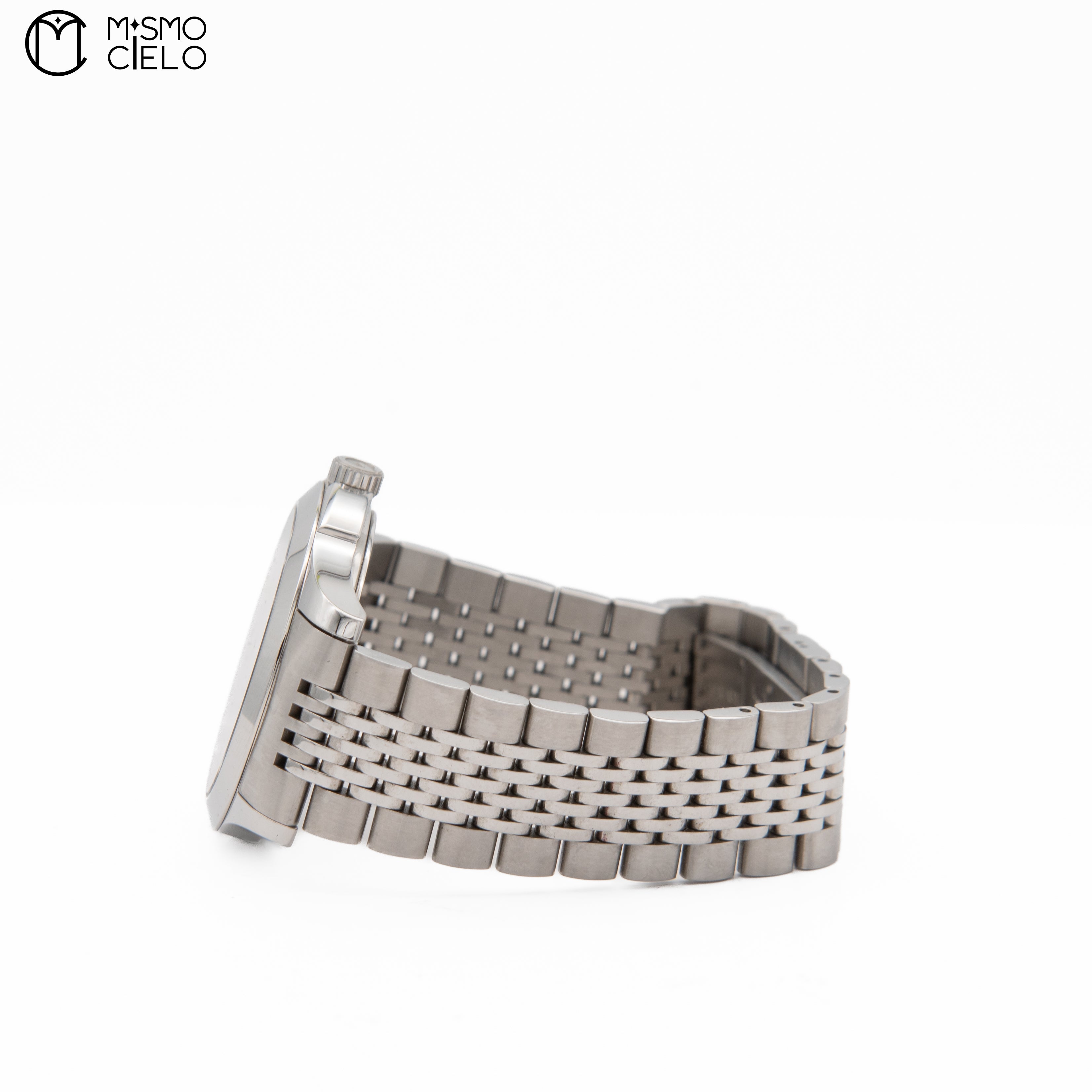 126.4 Green Dial Timeless G  Stainless Steel Watch *