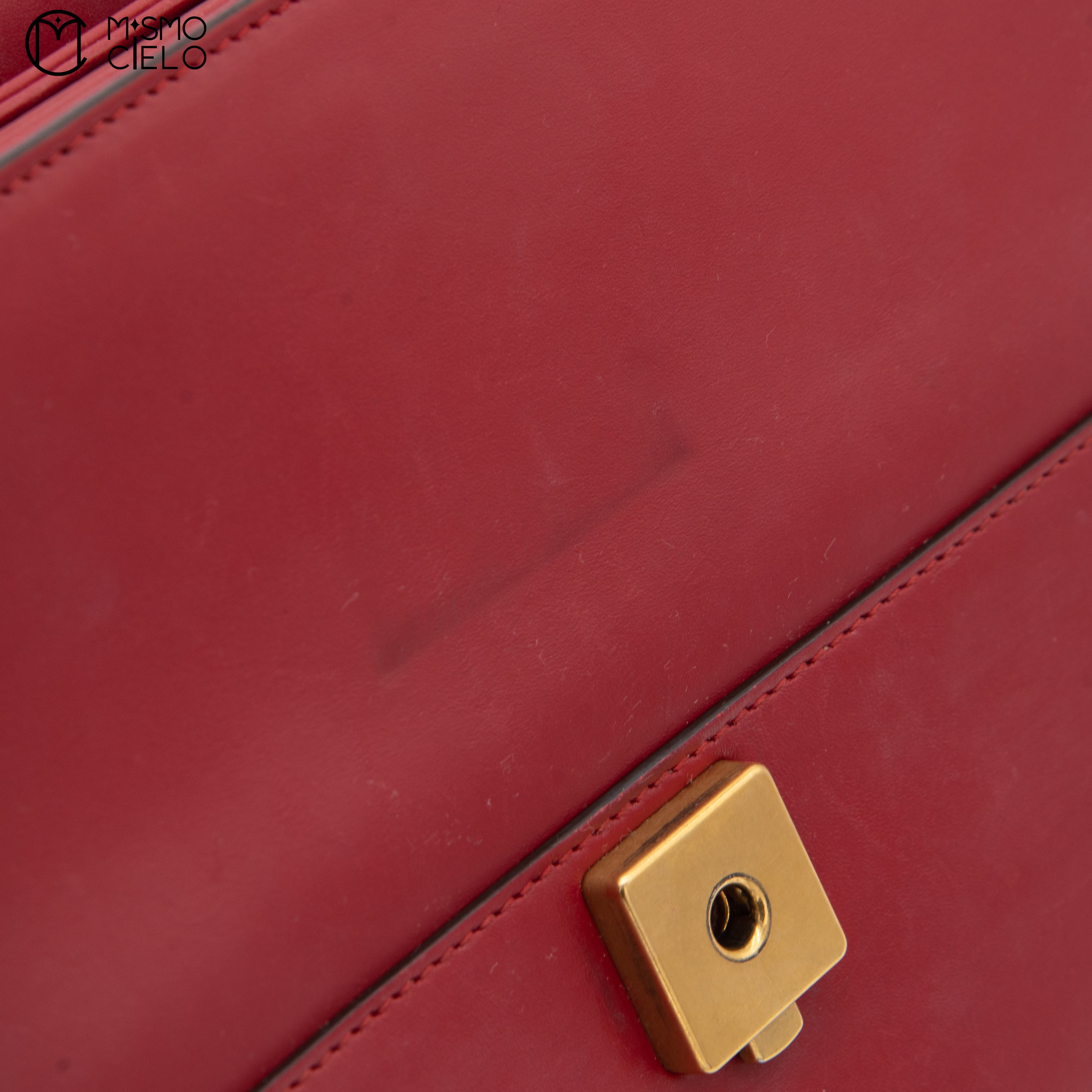 Red Queen Margaret Bee Hand bag with Strap