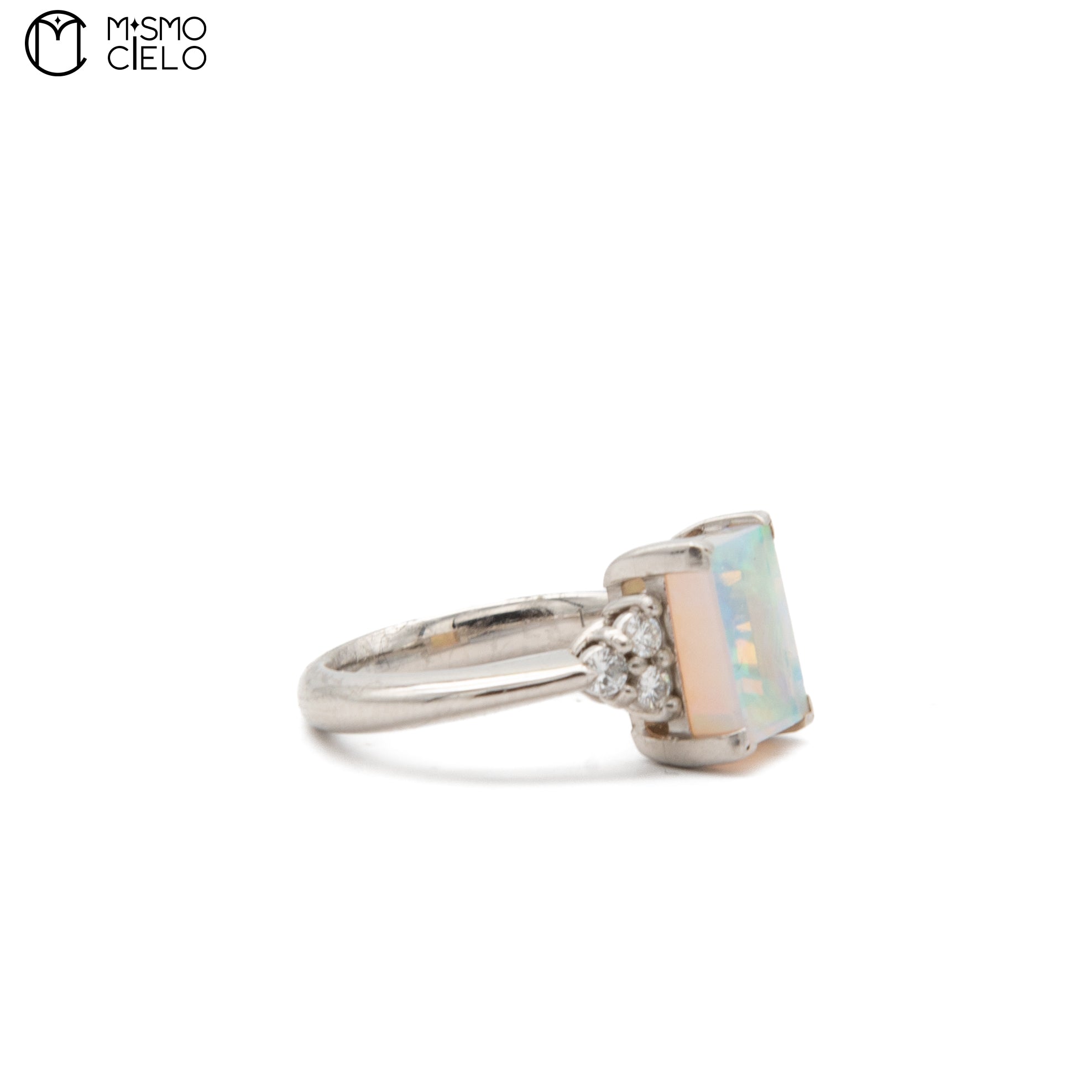 900Pt Opal and Diamond Ring 6.9g Size 9