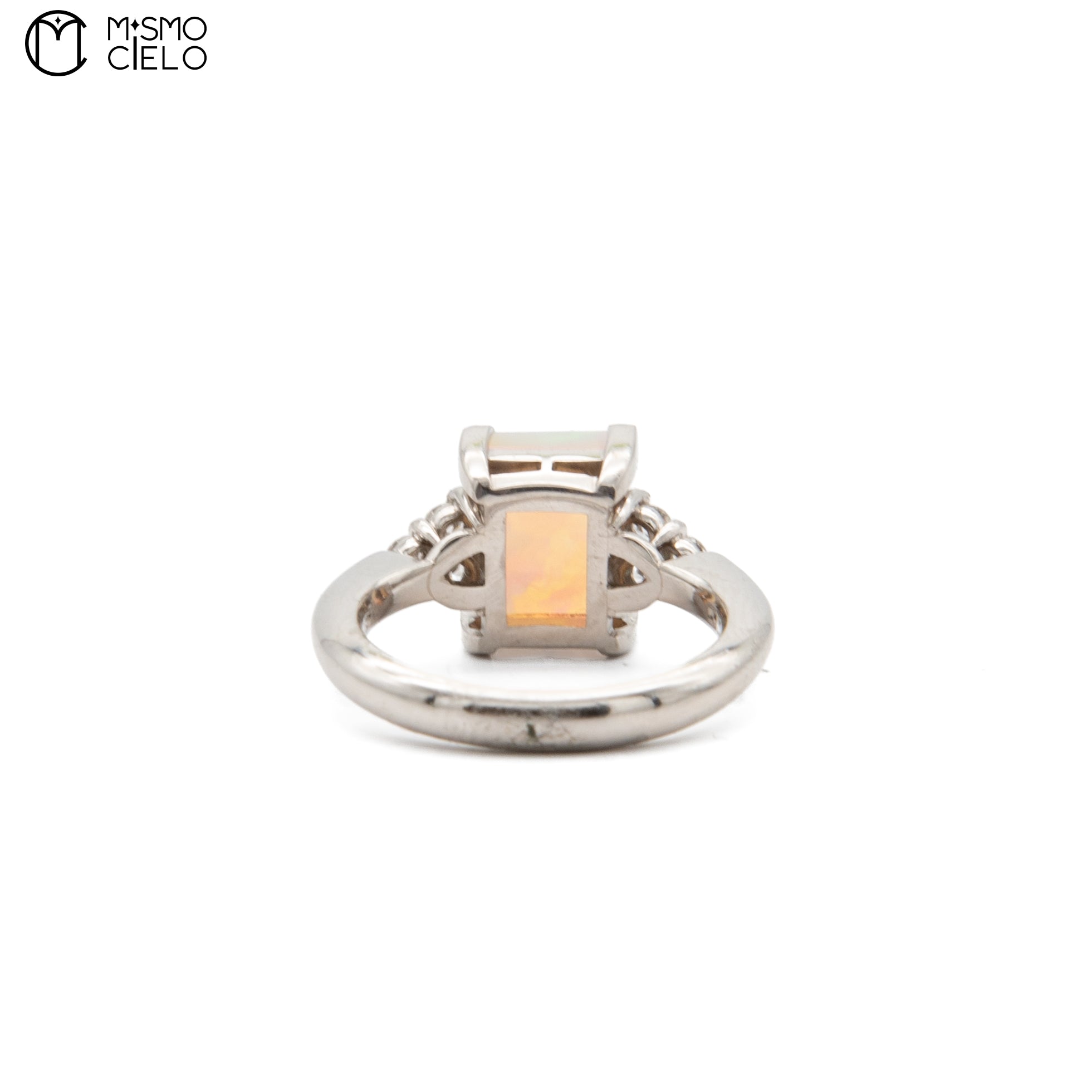 900Pt Opal and Diamond Ring 6.9g Size 9