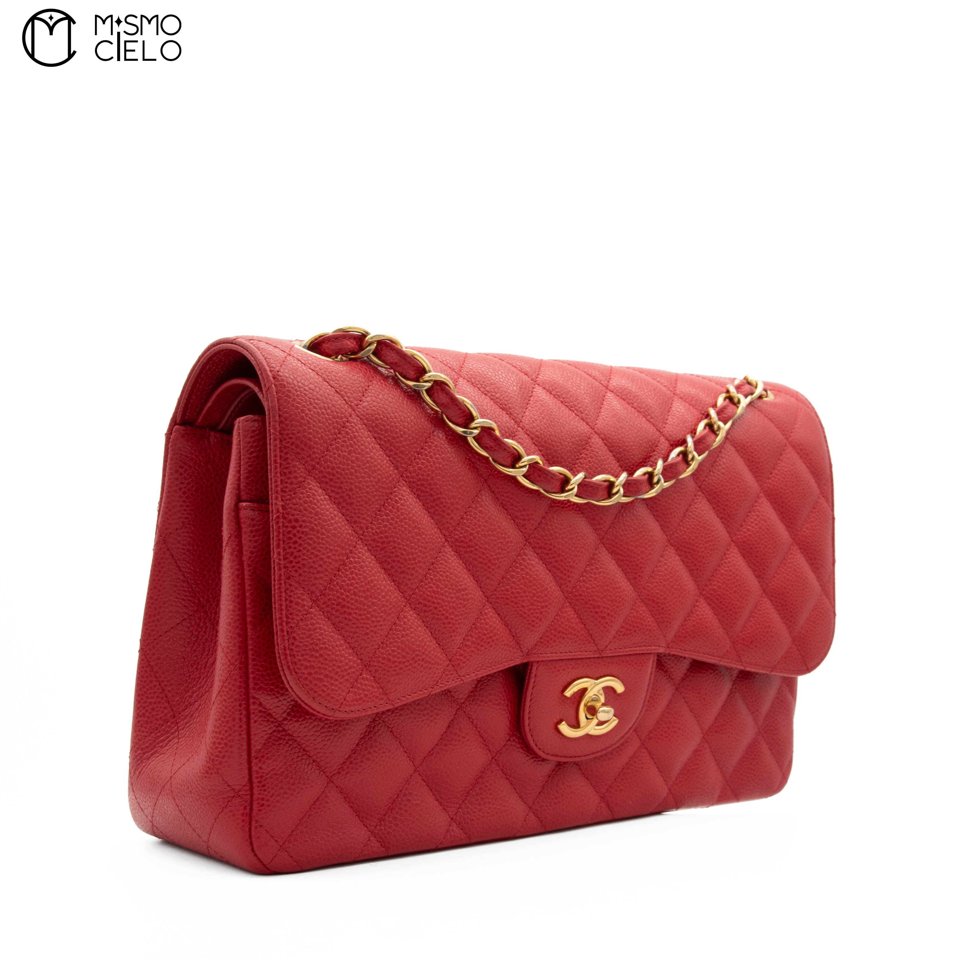 Red 30 Matelasse Classic Caviar Skin Double Flap Shoulder Bag