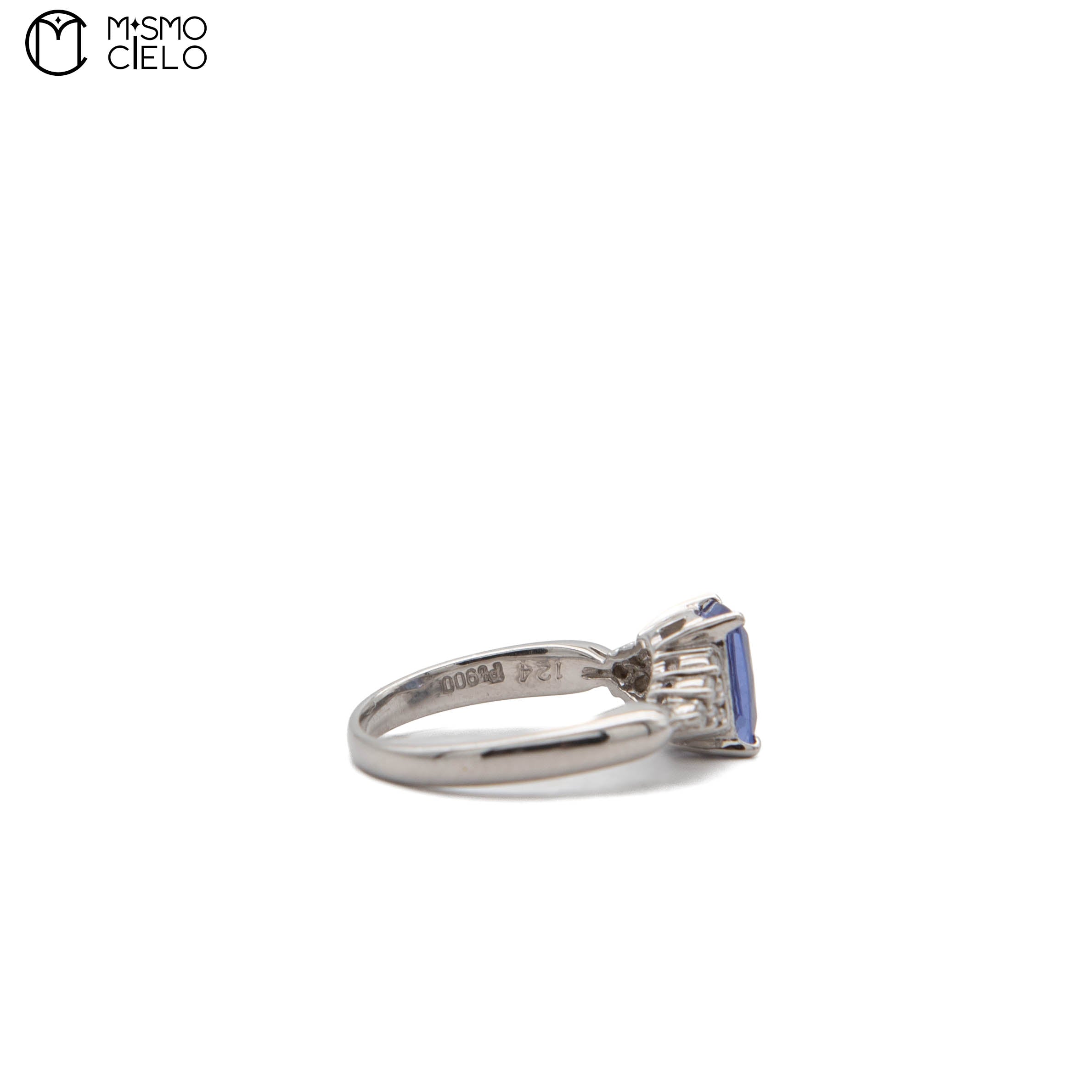 900Pt Tanzanite and  Diamond Ring 5.0g Size 9