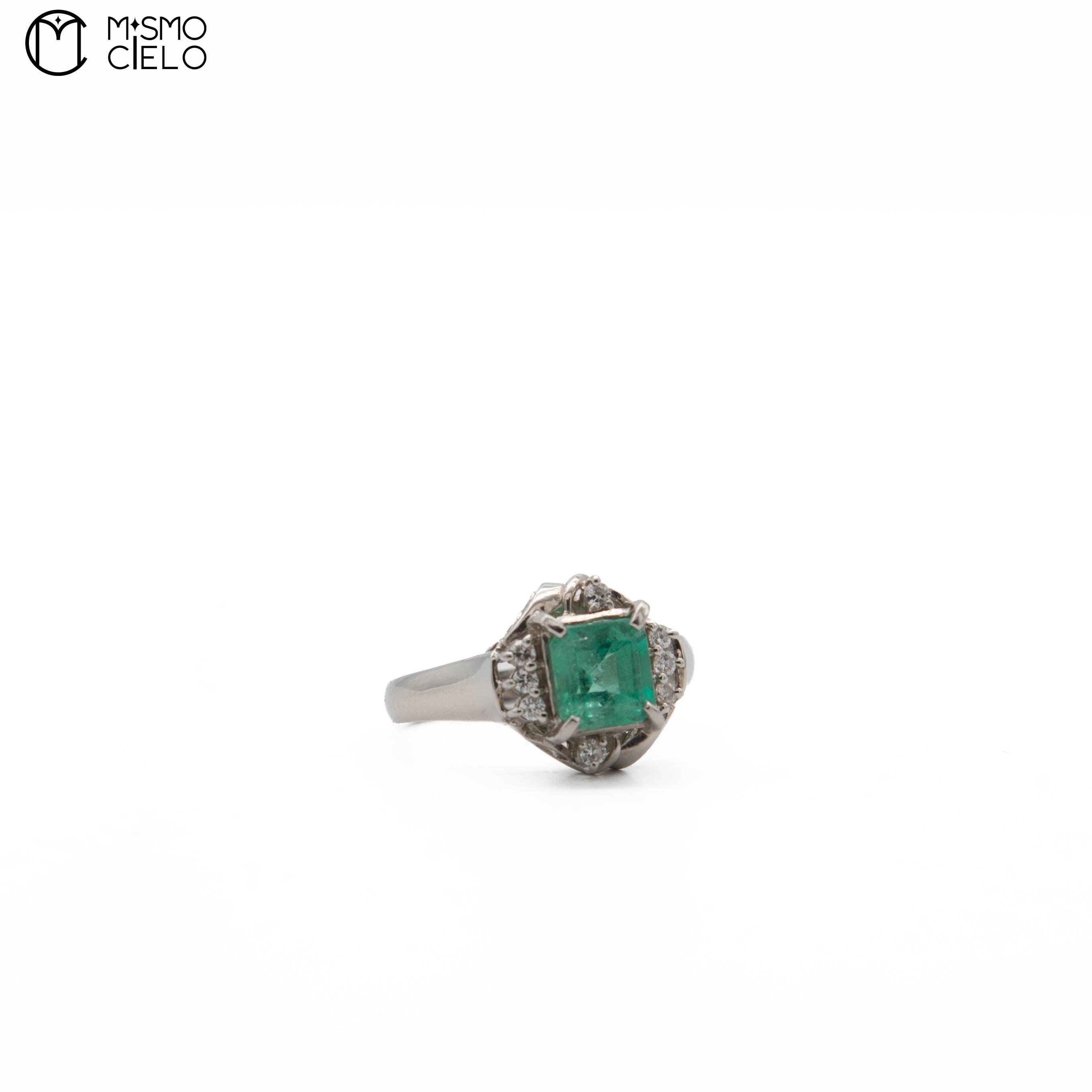 900Pt Emerald and Diamond Ring 4.3g Size 12
