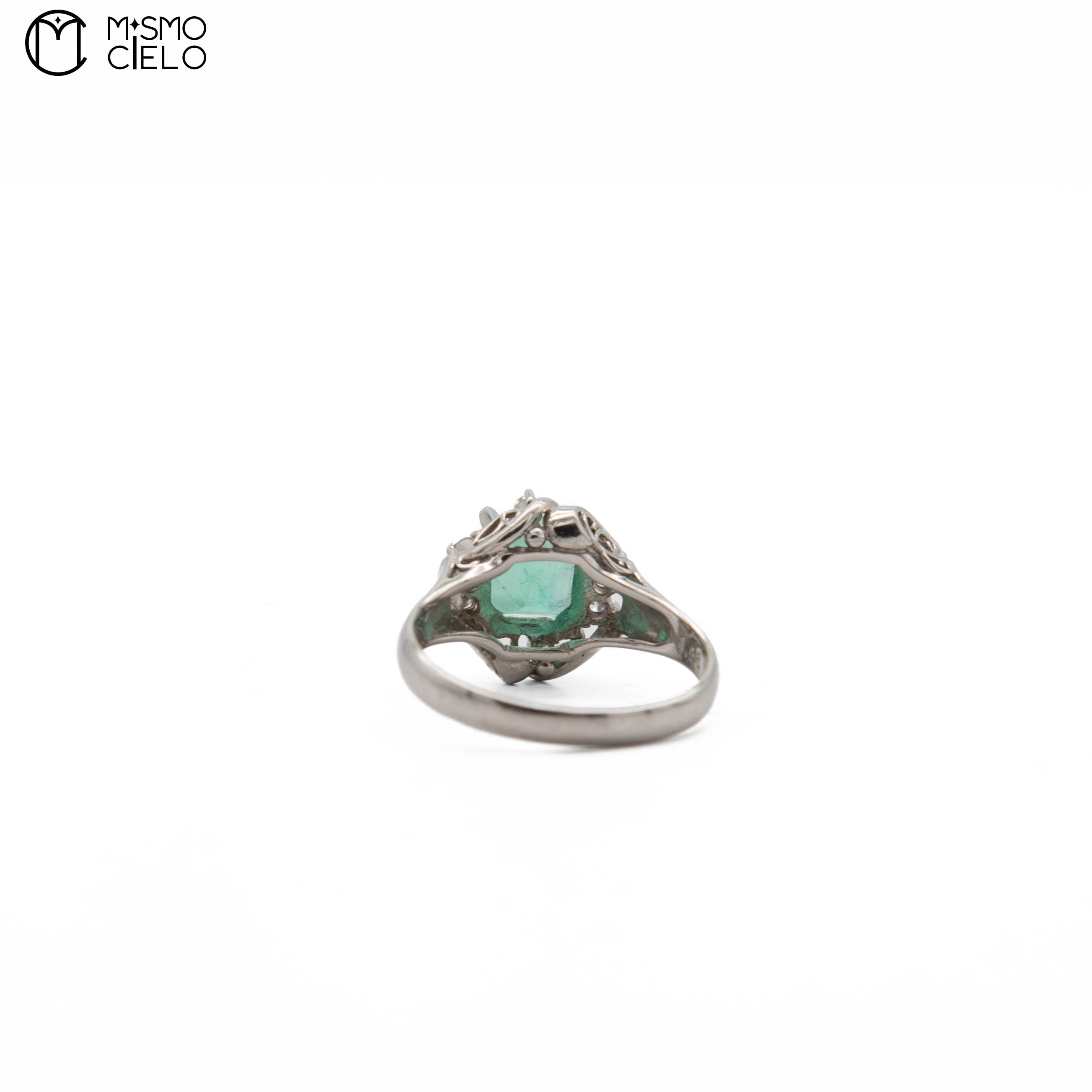 900Pt Emerald and Diamond Ring 4.3g Size 12