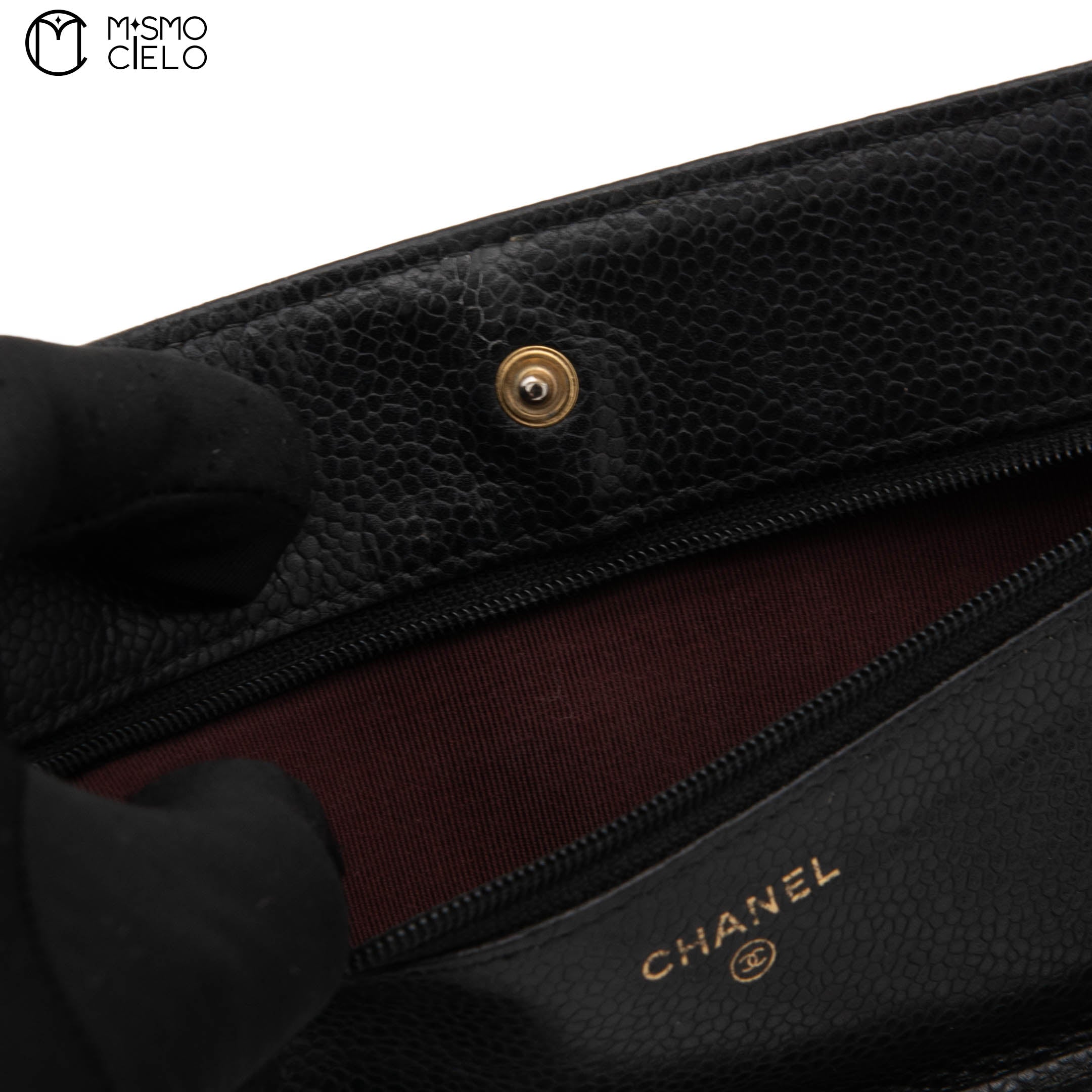Caviar Classic Wallet with Chain
