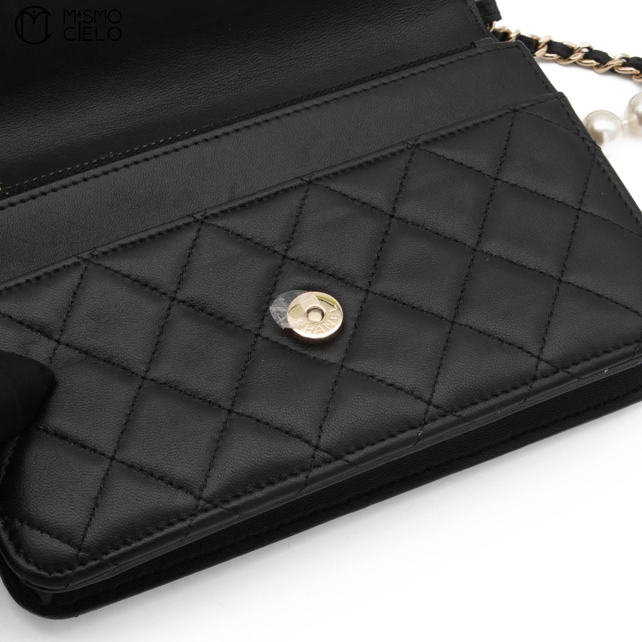CC Quilted Lambskin Pearl Wallet with Chain