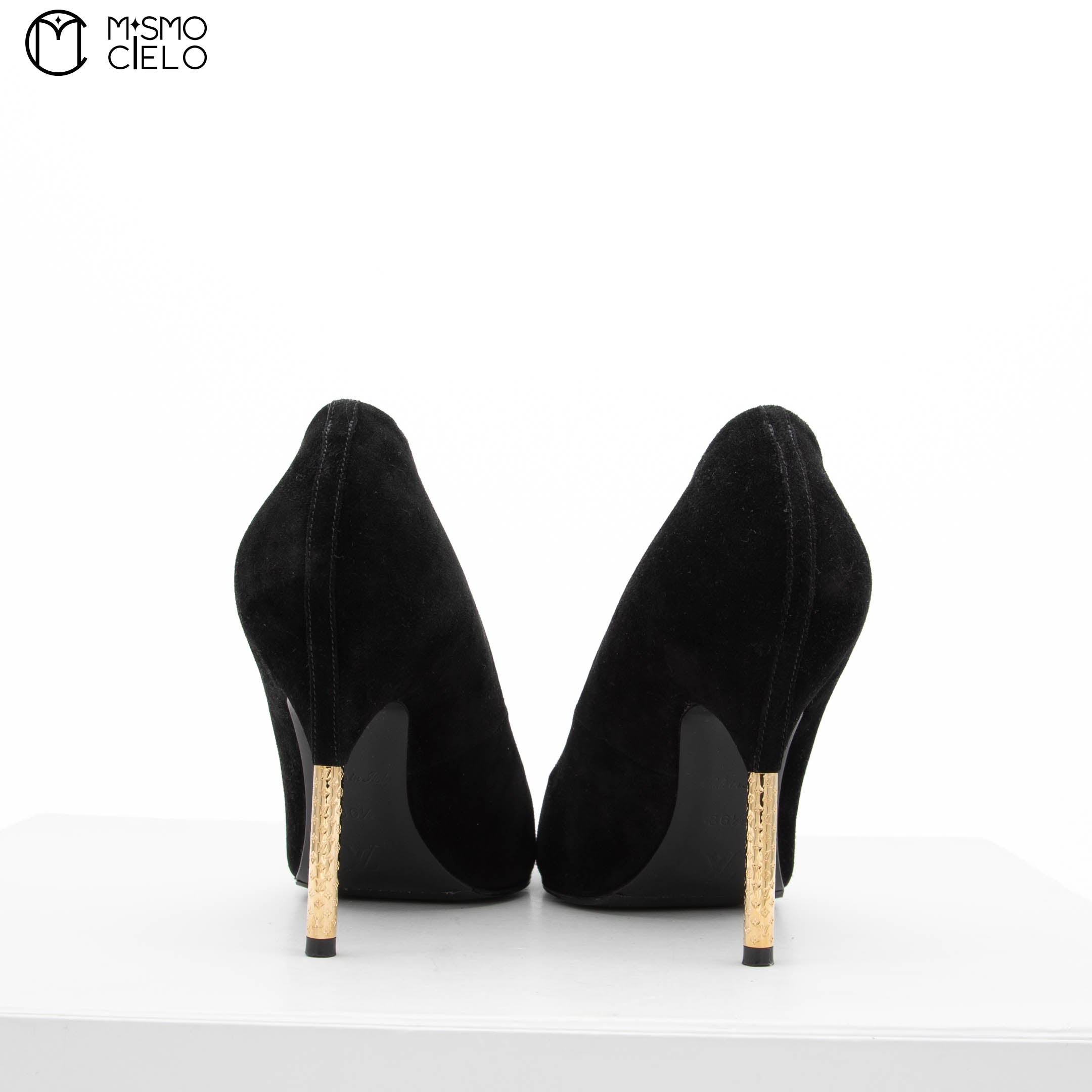 Ultimate Line Pumps in Black Suede Size 36.5 *